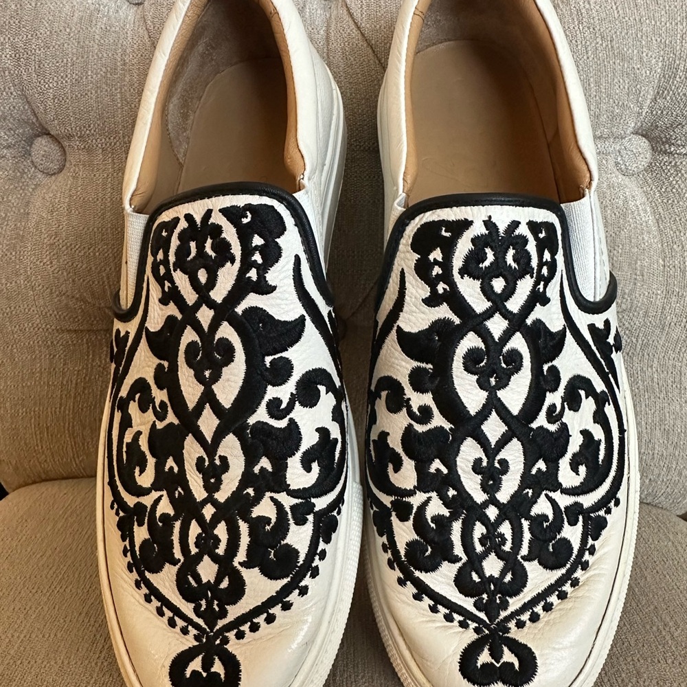 Brighton Black & White Moor Casablanca Embroidered Sneakers